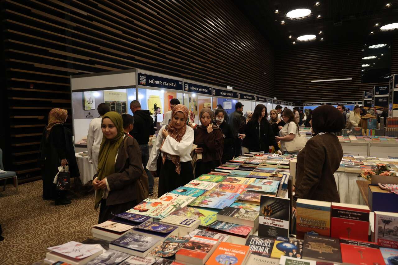 Konya Kitap Günleri'nde son 3 gün! Başkan Altay'dan yeni çağrı geldi 16